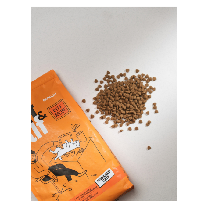 Half & Half Steriliazed Beef Сухий корм з яловичиною для дорослих стерилізованих котів 2кг